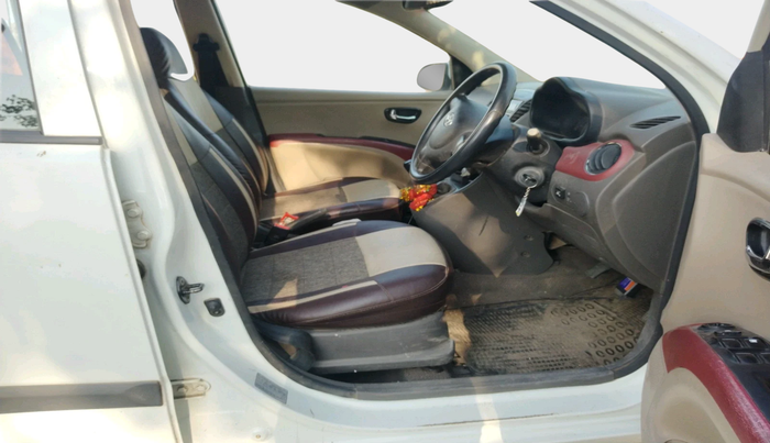 2013 Hyundai i10 MAGNA 1.2, Petrol, Manual, 1,03,856 km, interior