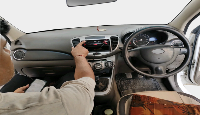 2015 Hyundai i10 MAGNA 1.1, Petrol, Manual, 1,07,517 km, interior