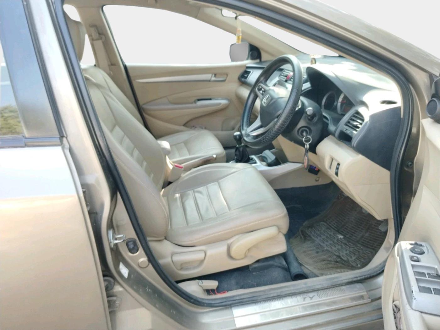 2011 Honda City 1.5L I-VTEC V MT, CNG, Manual, 1,09,023 km, interior