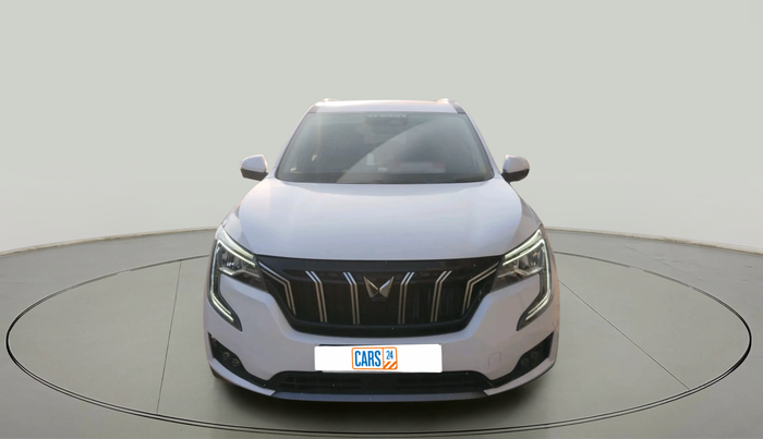 2025 Mahindra XUV700 AX7 Luxury Pack Diesel MT 7 STR, Diesel, Manual, 10,628 km, exterior