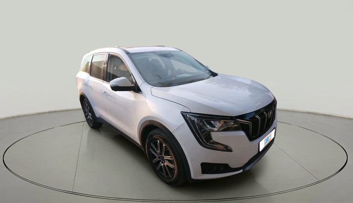 2025 Mahindra XUV700 AX7 Luxury Pack Diesel MT 7 STR, Diesel, Manual, 10,628 km, exterior