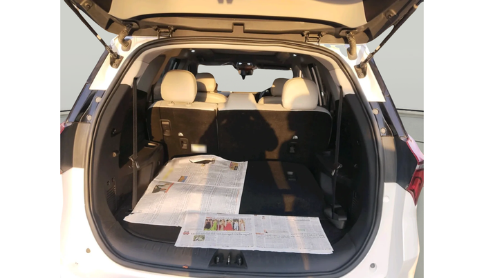 2025 Mahindra XUV700 AX7 Luxury Pack Diesel MT 7 STR, Diesel, Manual, 10,628 km, exterior