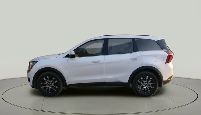 2025 Mahindra XUV700 AX7 Luxury Pack Diesel MT 7 STR, Diesel, Manual, 10,628 km, exterior