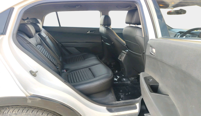 2017 Hyundai Creta SX PLUS AT 1.6 DIESEL, Diesel, Automatic, 1,67,765 km, interior