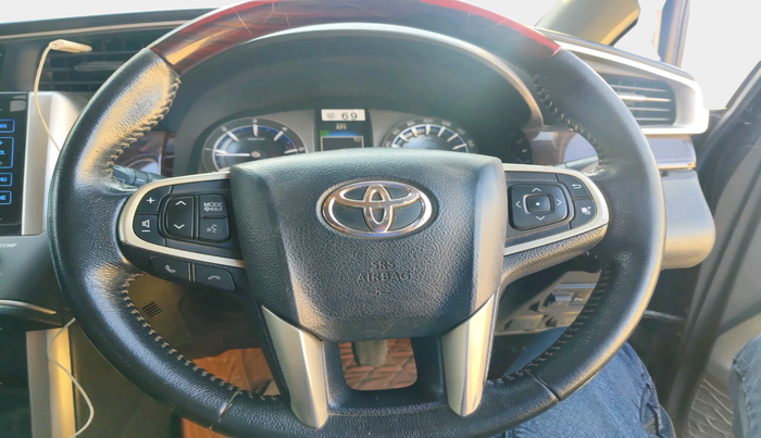 2017 Toyota Innova Crysta 2.4 VX 7 STR, Diesel, Manual, 1,55,901 km, interior