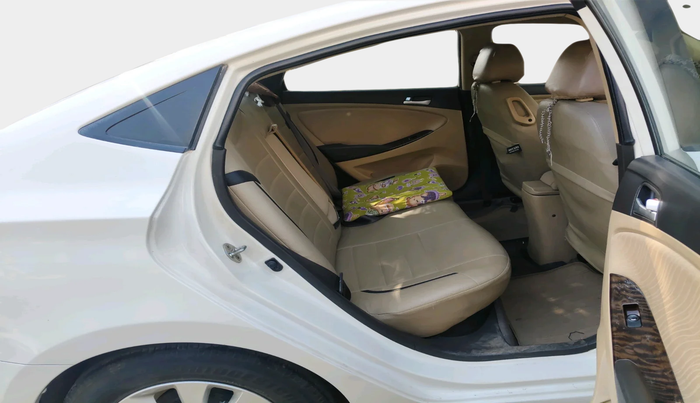 2015 Hyundai Verna FLUIDIC 4S 1.6 VTVT S(O), Petrol, Manual, 37,259 km, interior