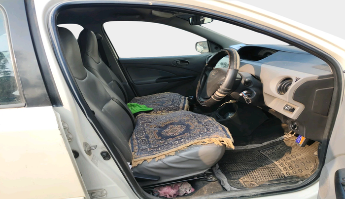 2011 Toyota Etios G, Petrol, Manual, 1,65,582 km, interior