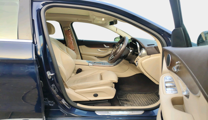 2020 Mercedes Benz GLC CLASS 220d 4MATIC , Diesel, Automatic, 99,272 km, interior