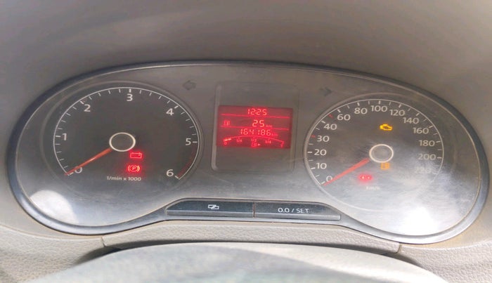 2011 Volkswagen Vento HIGHLINE DIESEL 1.6, Diesel, Manual, 1,64,186 km, interior