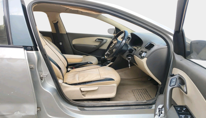 2011 Volkswagen Vento HIGHLINE DIESEL 1.6, Diesel, Manual, 1,64,186 km, interior