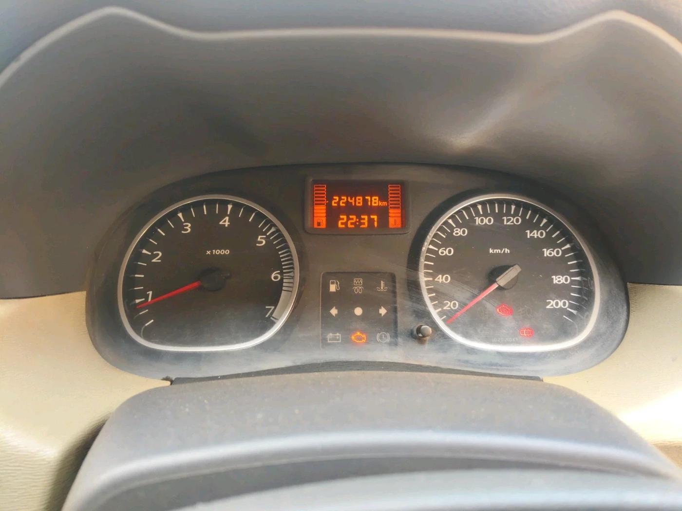 2013 Renault Duster 110 PS RXZ DIESEL, Diesel, Manual, 2,24,878 km, interior