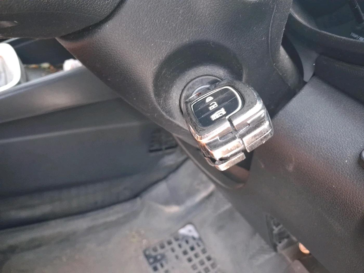 2022 Hyundai VENUE S+ 1.2, Petrol, Manual, 87,005 km, interior