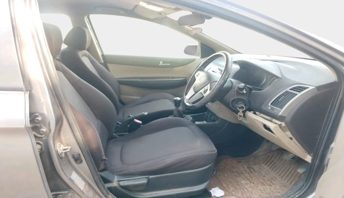 2013 Hyundai i20 SPORTZ 1.2, Petrol, Manual, 1,07,273 km, interior