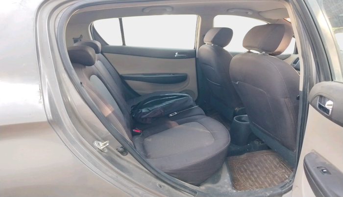 2013 Hyundai i20 SPORTZ 1.2, Petrol, Manual, 1,07,273 km, interior