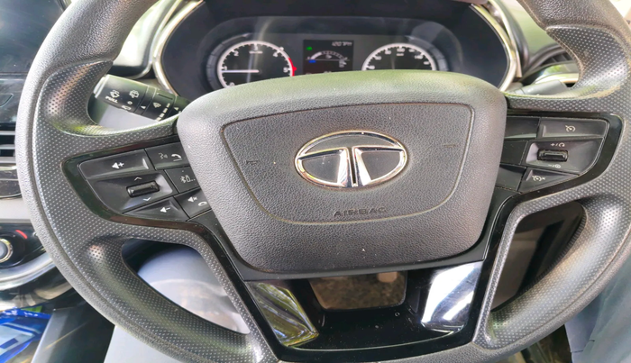 2021 Tata Harrier XT PLUS 2.0L KRYOTEC DARK EDITON, Diesel, Manual, 79,330 km, interior