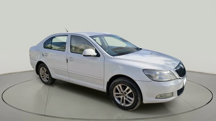 2013 Skoda Laura AMBIENTE 1.9 TDI AT, Diesel, Automatic, 1,74,580 km, exterior