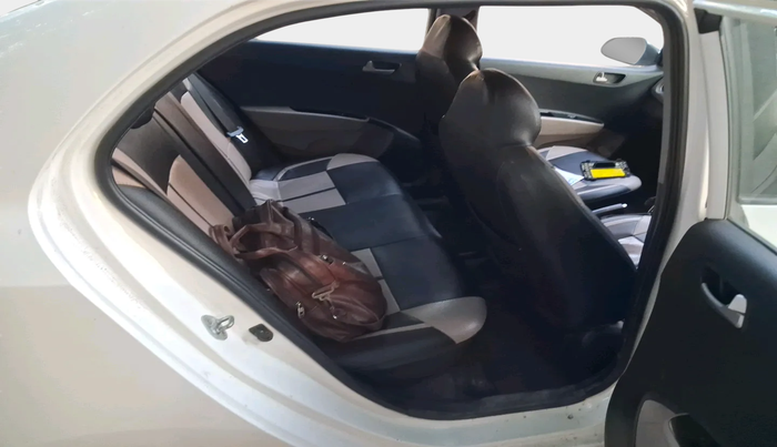 2015 Hyundai Xcent S 1.2, Petrol, Manual, 2,87,328 km, interior