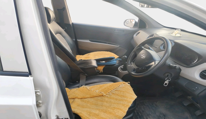 2015 Hyundai Grand i10 MAGNA 1.1 CRDI, Diesel, Manual, 80,566 km, interior