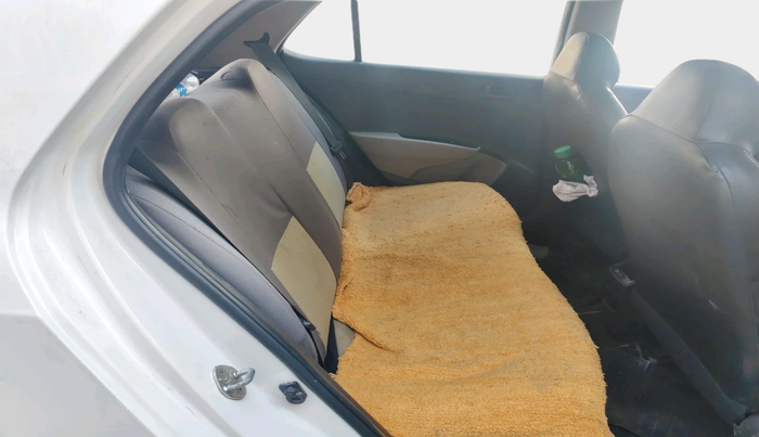 2015 Hyundai Grand i10 MAGNA 1.1 CRDI, Diesel, Manual, 80,566 km, interior