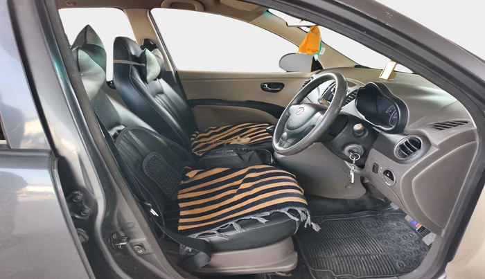 2011 Hyundai i10 MAGNA 1.2, Petrol, Manual, 80,655 km, interior