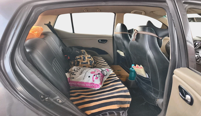 2011 Hyundai i10 MAGNA 1.2, Petrol, Manual, 80,655 km, interior