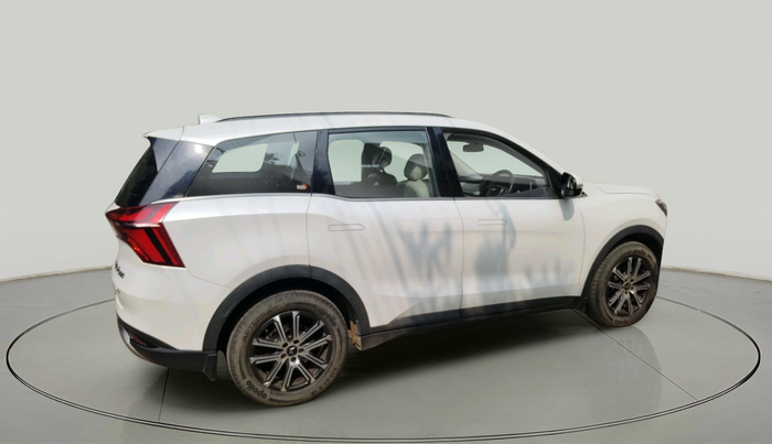 2022 Mahindra XUV700 AX 7 D AT 7 STR, Diesel, Automatic, 40,011 km, exterior
