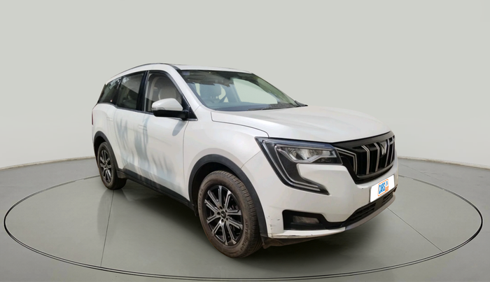 2022 Mahindra XUV700 AX 7 D AT 7 STR, Diesel, Automatic, 40,011 km, exterior
