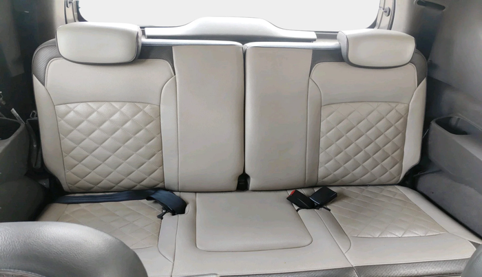 2015 Renault Lodgy 110 PS RXZ 7 STR, Diesel, Manual, 1,11,650 km, interior