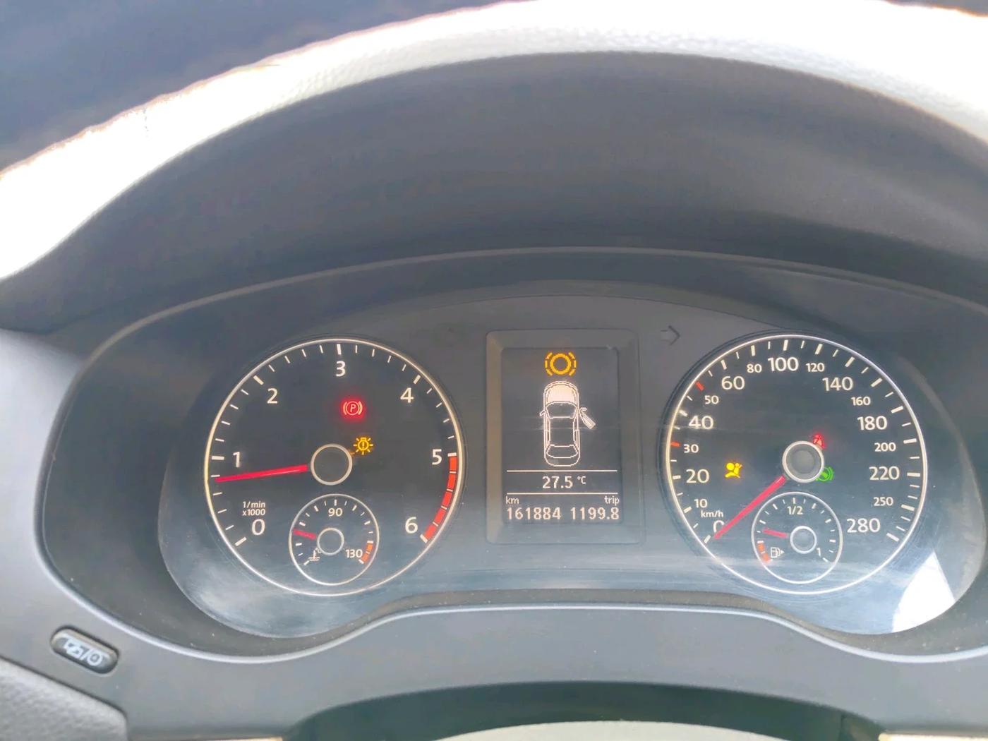 2014 Volkswagen Jetta HIGHLINE TDI AT, Diesel, Automatic, 1,61,884 km, interior