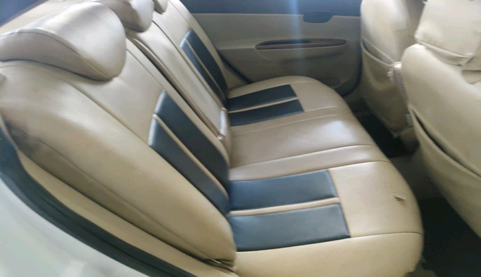 2011 Hyundai Verna TRANSFORM 1.5 SX CRDI, Diesel, Manual, 1,35,742 km, interior