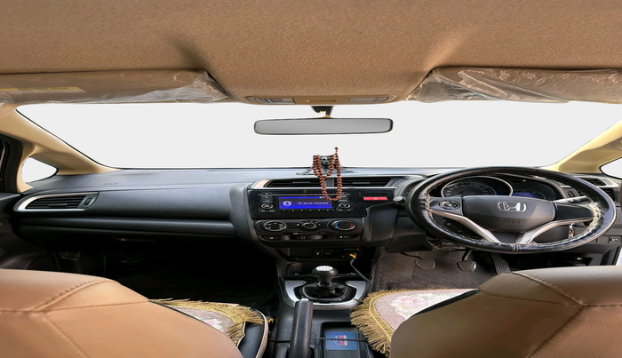 2016 Honda Jazz 1.5L I-DTEC SV, Diesel, Manual, 1,17,697 km, interior