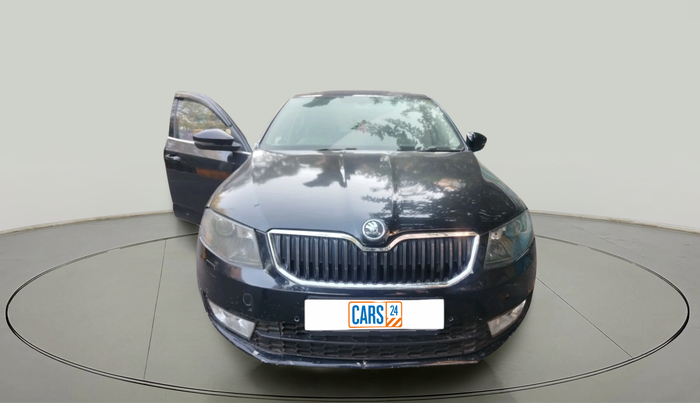2015 Skoda Octavia ELEGANCE 2.0 TDI AT, Diesel, Automatic, 1,29,686 km, exterior