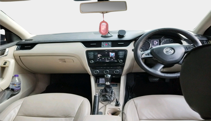 2015 Skoda Octavia ELEGANCE 2.0 TDI AT, Diesel, Automatic, 1,29,686 km, interior