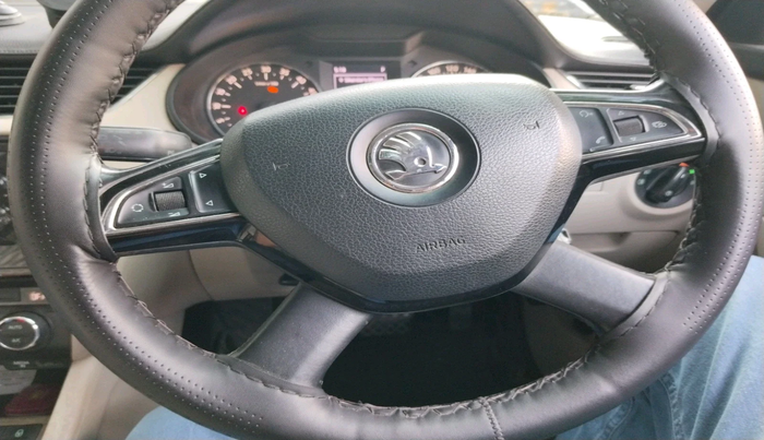 2015 Skoda Octavia ELEGANCE 2.0 TDI AT, Diesel, Automatic, 1,29,686 km, interior