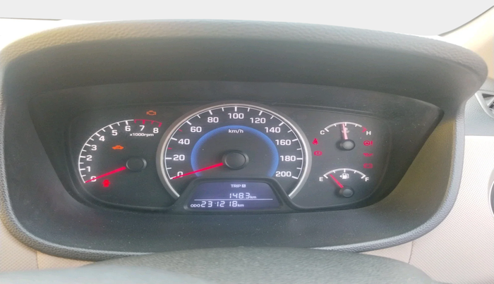 2018 Hyundai Grand i10 SPORTZ 1.2 KAPPA VTVT, Petrol, Manual, 2,31,218 km, interior