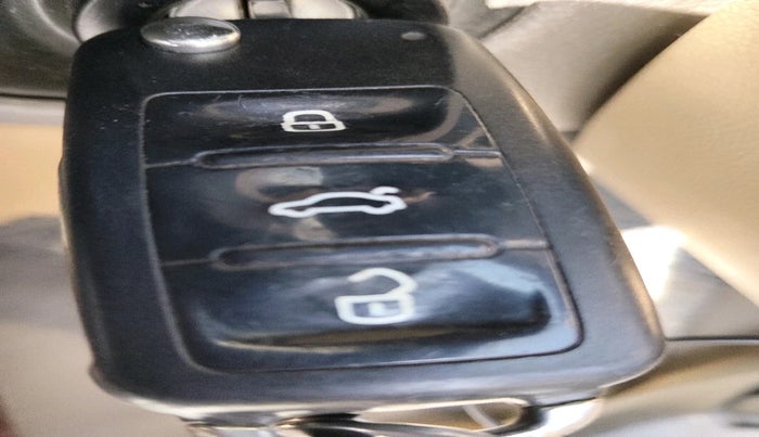 2017 Volkswagen Vento HIGHLINE PLUS 1.5 AT 16 ALLOY, Diesel, Automatic, 86,257 km, interior