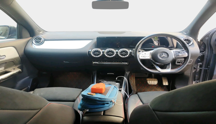 2022 Mercedes Benz GLA Class 35 AMG 4MATIC, Petrol, Automatic, 15,742 km, interior