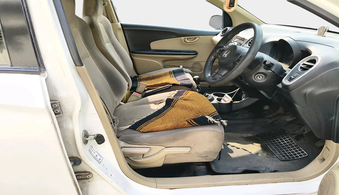 2015 Honda Mobilio 1.5L I-DTEC V, Diesel, Manual, 1,83,303 km, interior