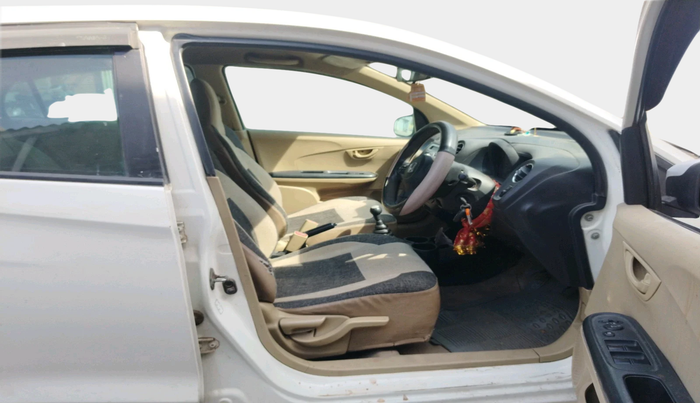 2014 Honda Amaze 1.5L I-DTEC S, Diesel, Manual, 1,37,602 km, interior