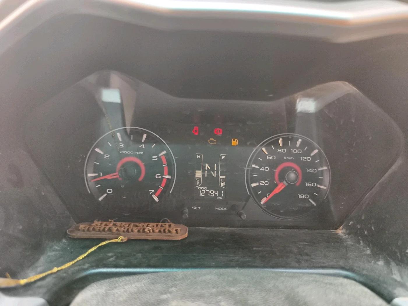 2017 Mahindra Kuv100 K6 6 STR, Petrol, Manual, 1,27,941 km, interior