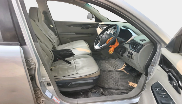 2017 Mahindra Kuv100 K6 6 STR, Petrol, Manual, 1,27,941 km, interior