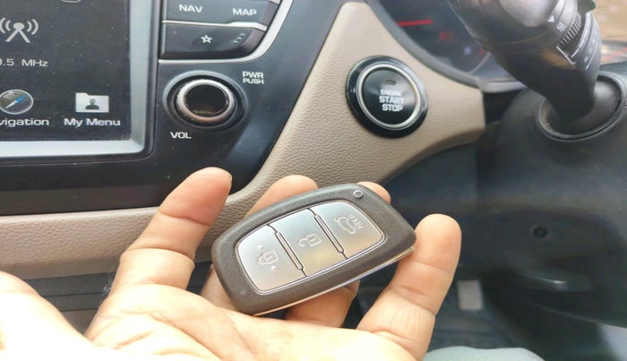 2019 Hyundai Elite i20 ASTA (O) CVT, Petrol, Automatic, 49,991 km, interior