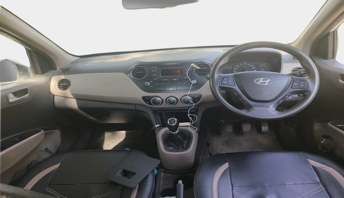 2014 Hyundai Xcent S (O) 1.2, Petrol, Manual, 2,35,266 km, interior