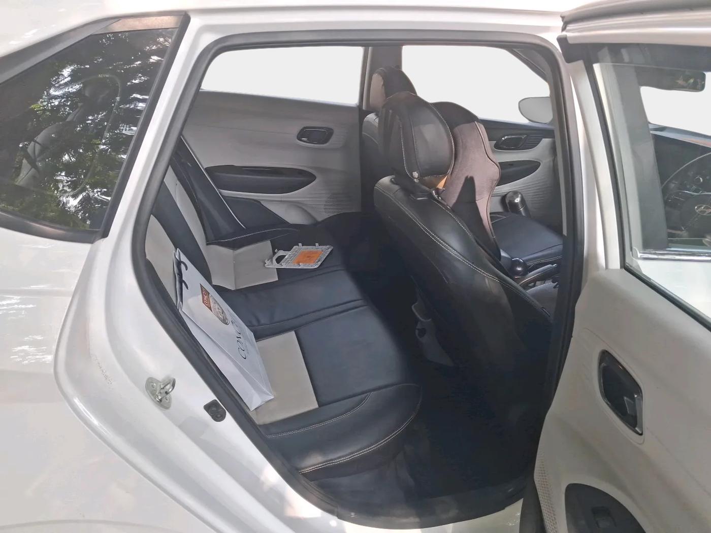 2024 Hyundai NEW I20 MAGNA 1.2 MT, Petrol, Manual, 21,148 km, interior