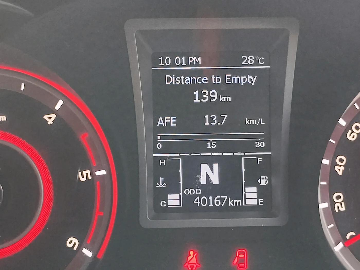 2019 Mahindra XUV300 W8 1.5 DIESEL, Diesel, Manual, 40,167 km, interior