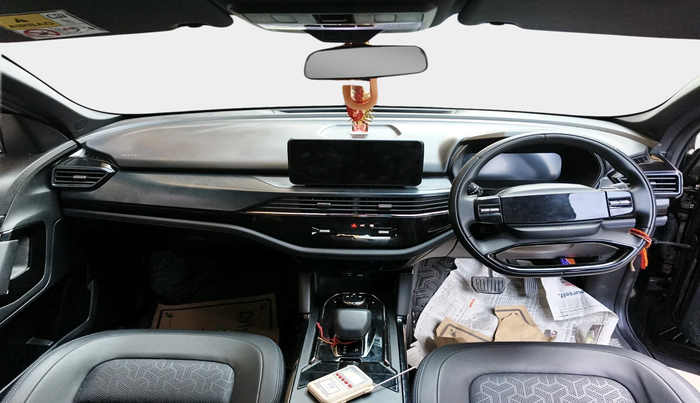 2024 Tata Safari ADVENTURE PLUS DARK EDITION AT, Diesel, Automatic, 7,666 km, interior