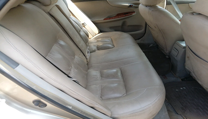 2010 Toyota Corolla Altis G PETROL, Petrol, Manual, 1,78,132 km, interior