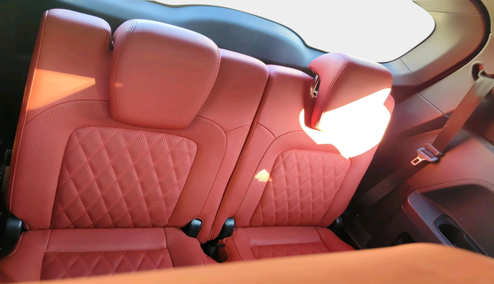 2023 Tata Safari XZA PLUS 2.0L RED DARK EDITION, Diesel, Automatic, 21,359 km, interior