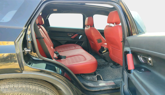 2023 Tata Safari XZA PLUS 2.0L RED DARK EDITION, Diesel, Automatic, 21,359 km, interior