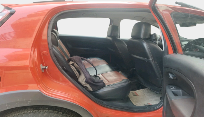 2015 Fiat Avventura DYNAMIC MULTIJET 1.3, Diesel, Manual, 1,01,283 km, interior